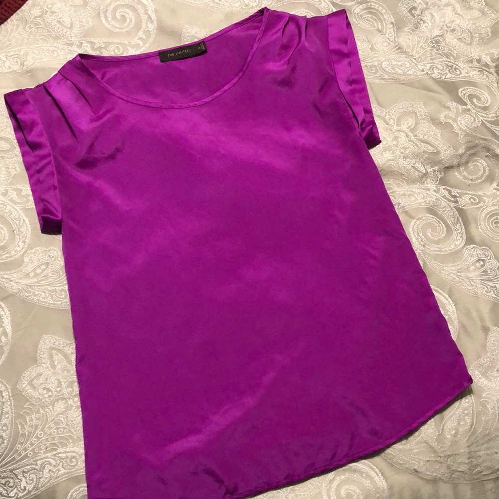 Magenta, cap sleeve top